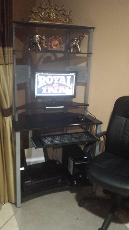 Royal Inn Pearsall Zewnętrze zdjęcie