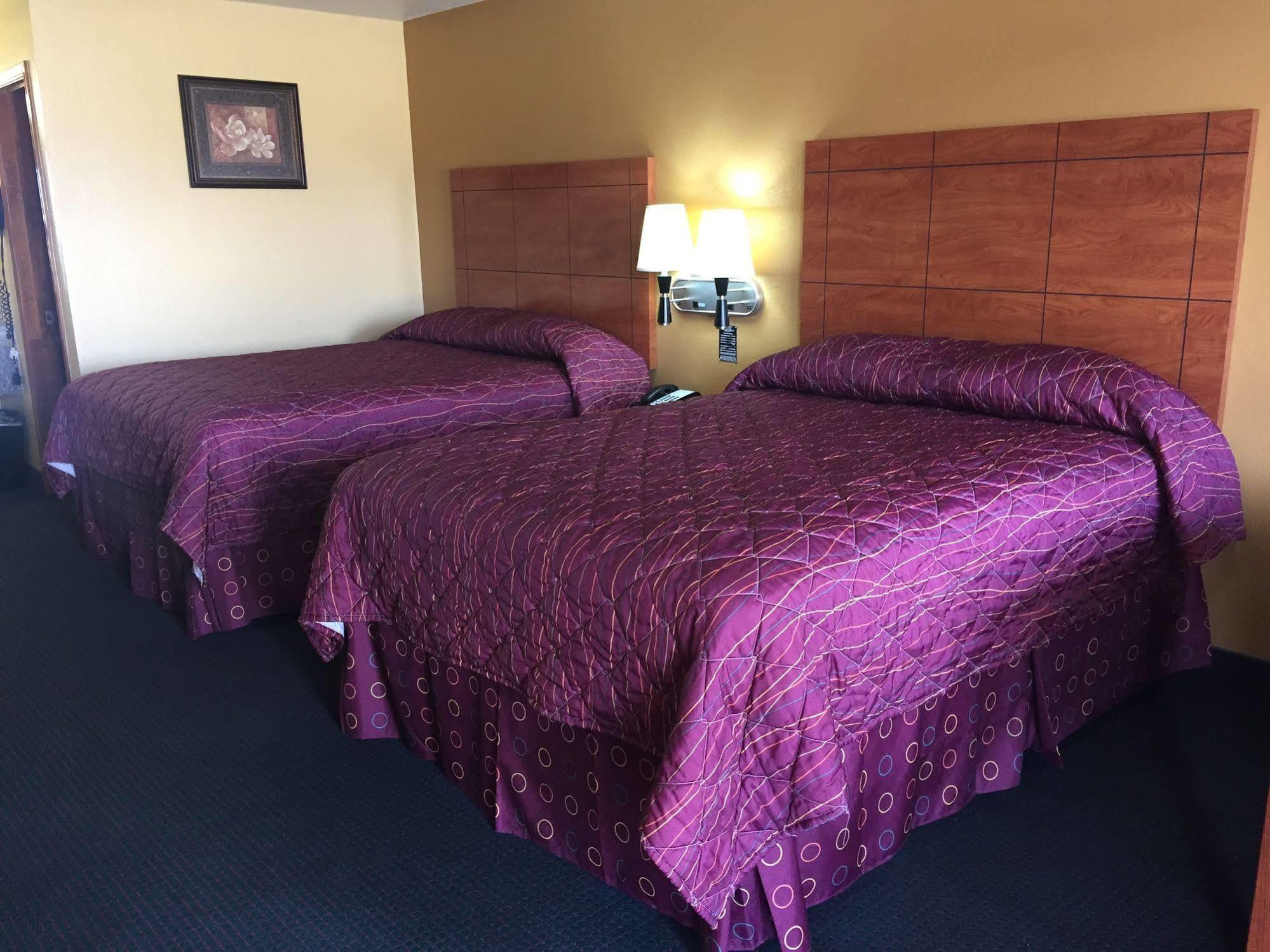 Royal Inn Pearsall Zewnętrze zdjęcie